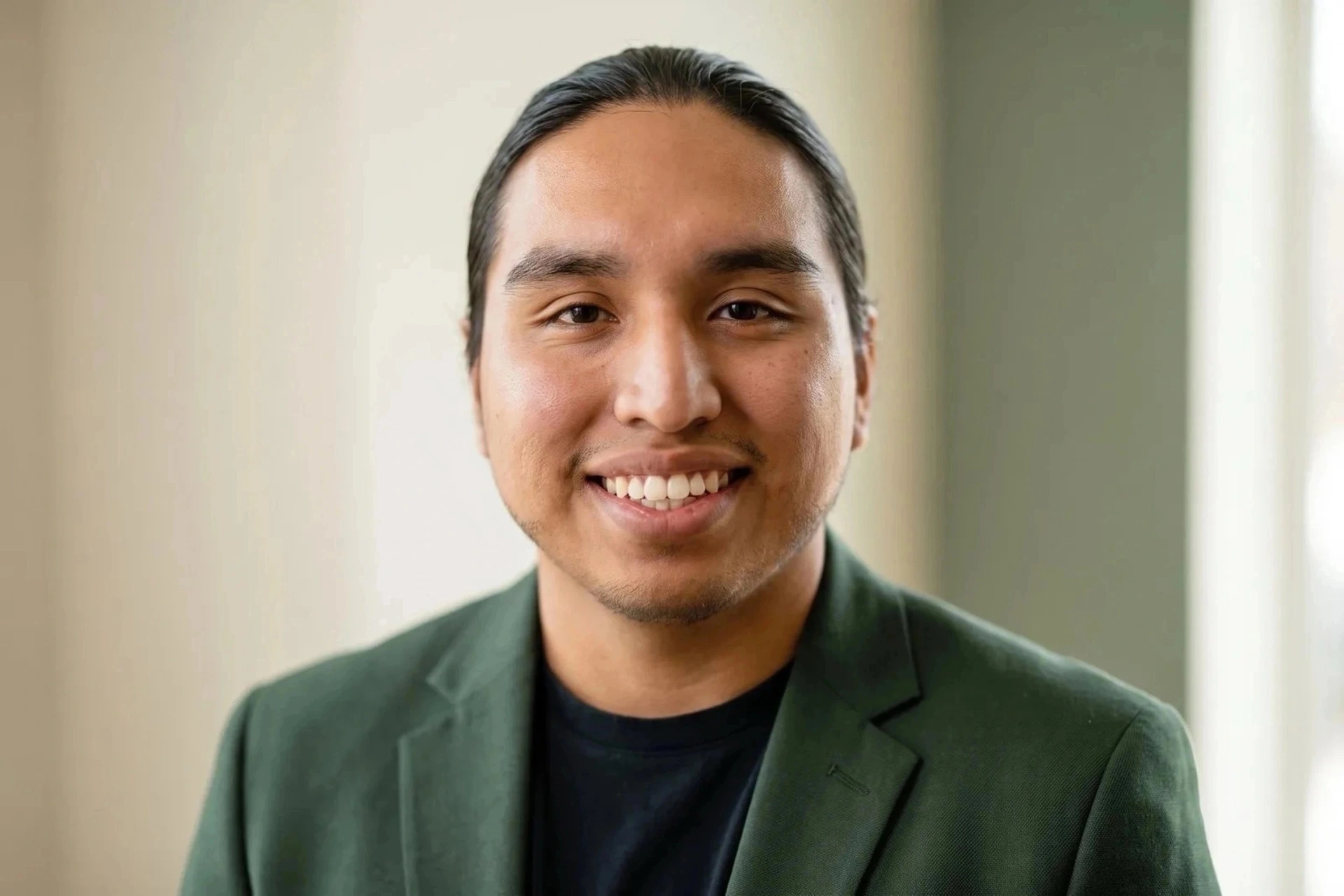 Jan Calle, real estate salesperson